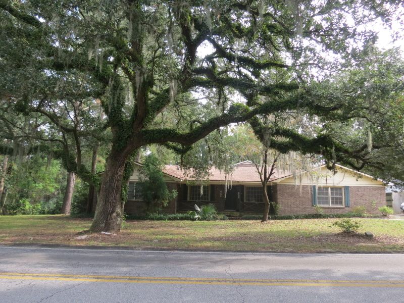 1029 Yeamans Hall Rd, Hanahan, SC 29410