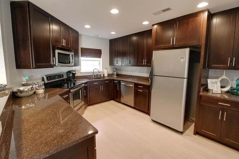 5150 Trump St #1402, North Charleston, SC 29420