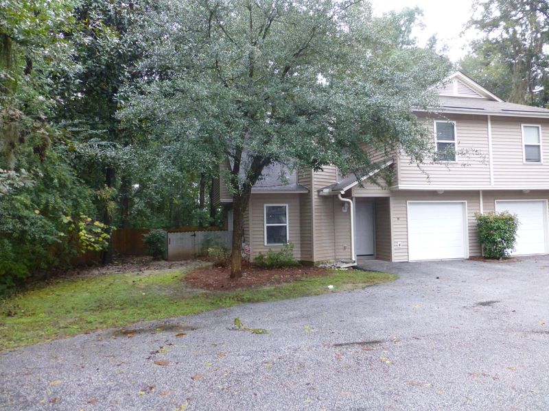 940 E Estates Blvd #W, Charleston, SC 29414