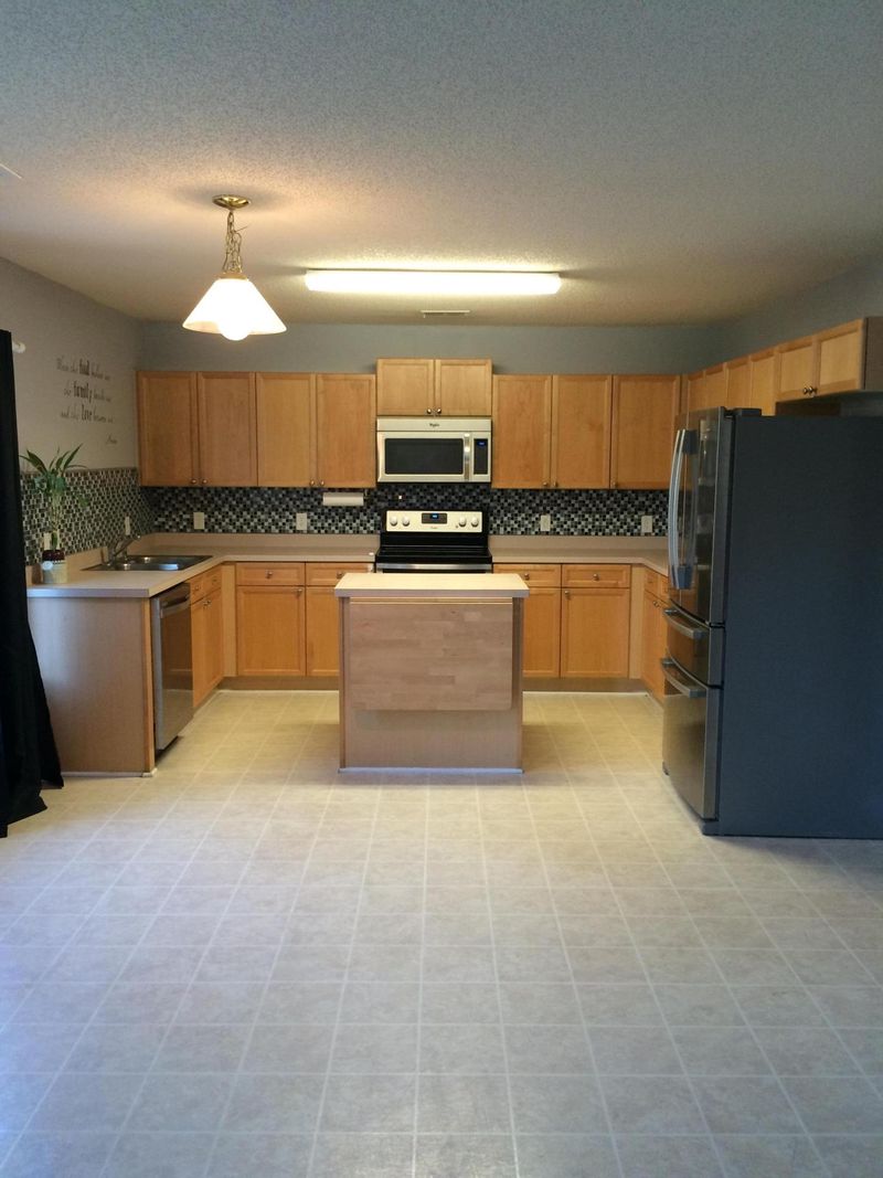 3063 Maple Leaf Dr, Moncks Corner, SC 29461