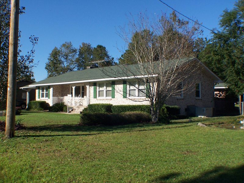 1111 Dennis Blvd, Moncks Corner, SC 29461