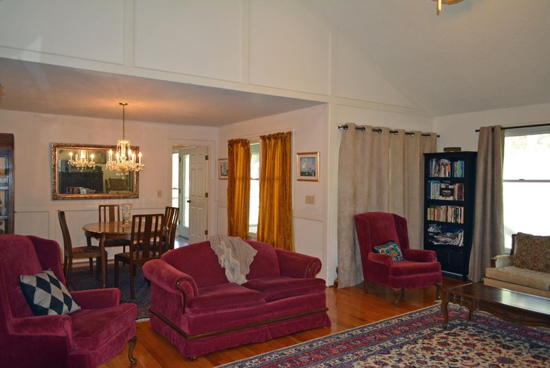 2 Family Cir, Charleston, SC 29407