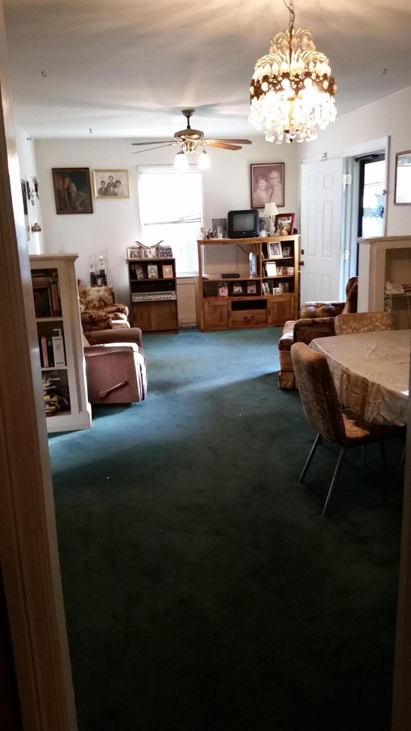 5744 Hoover Ave, Hanahan, SC 29410