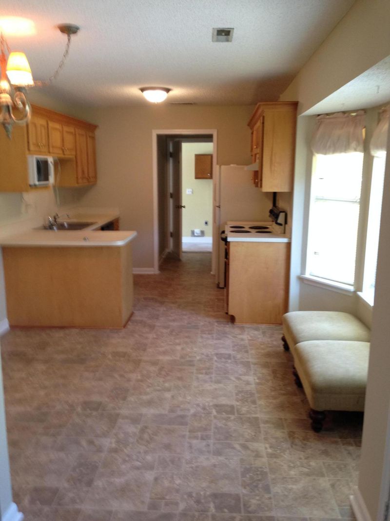 211 Mohican Cir, Summerville, SC 29483