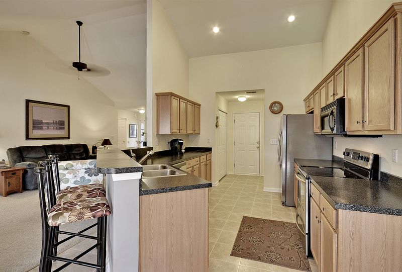 1299 Palm Cove Dr, Charleston, SC 29492
