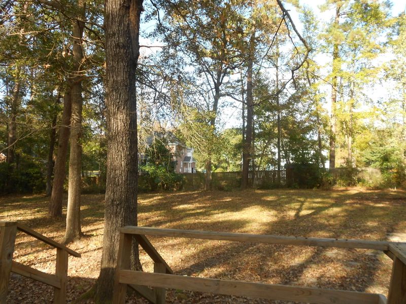 122 Woodland Dr, Summerville, SC 29485