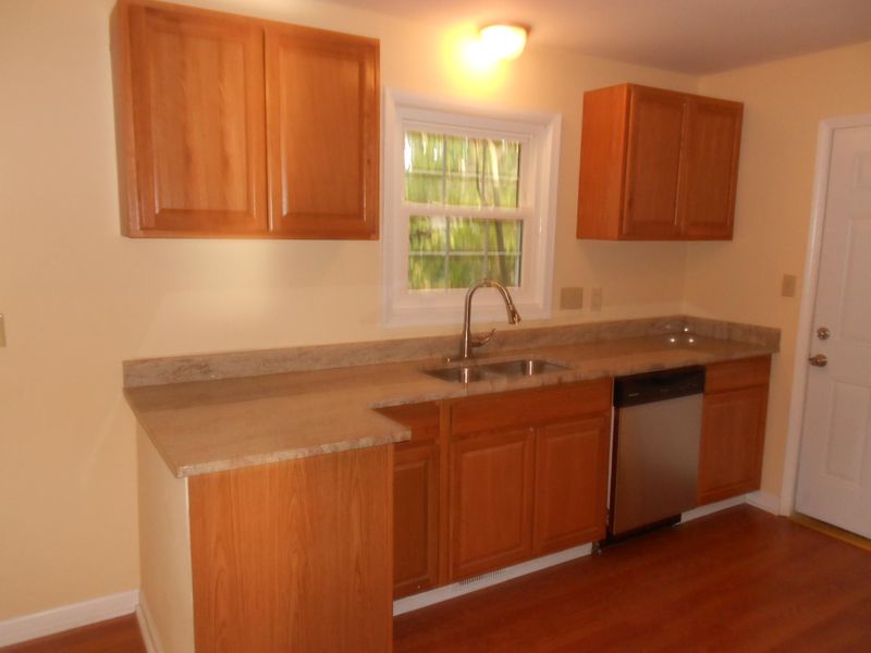 122 Woodland Dr, Summerville, SC 29485