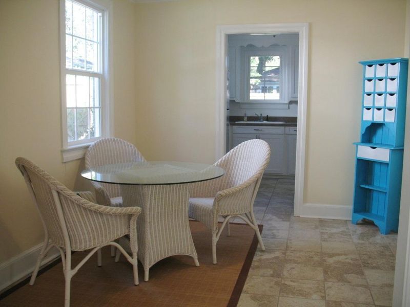 42 Oak Forest Dr, Charleston, SC 29407