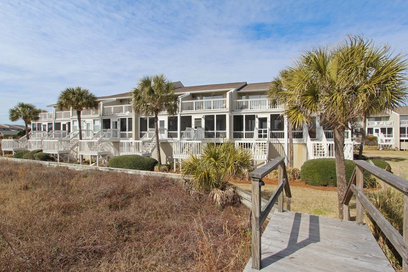 69 Beach Club Villas, Isle Of Palms, SC 29451