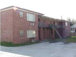 1815 Calvert St, North Charleston, SC 29405