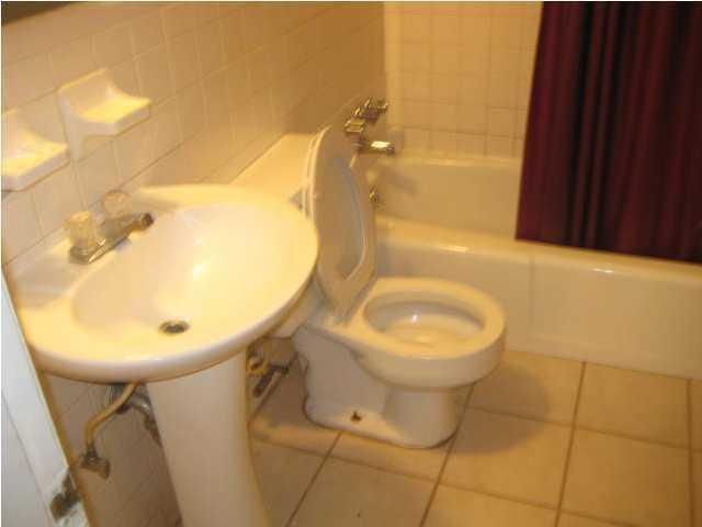 1815 Calvert St, North Charleston, SC 29405