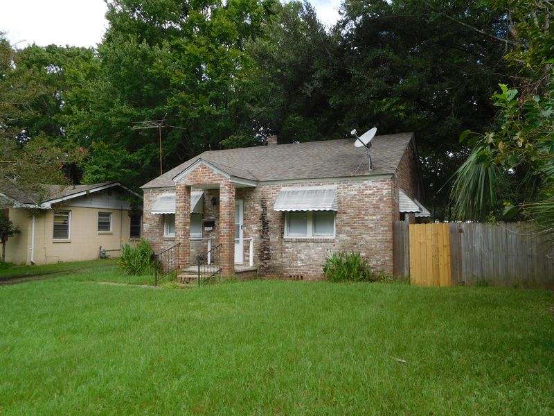 1508 Evergreen St, Charleston, SC 29407