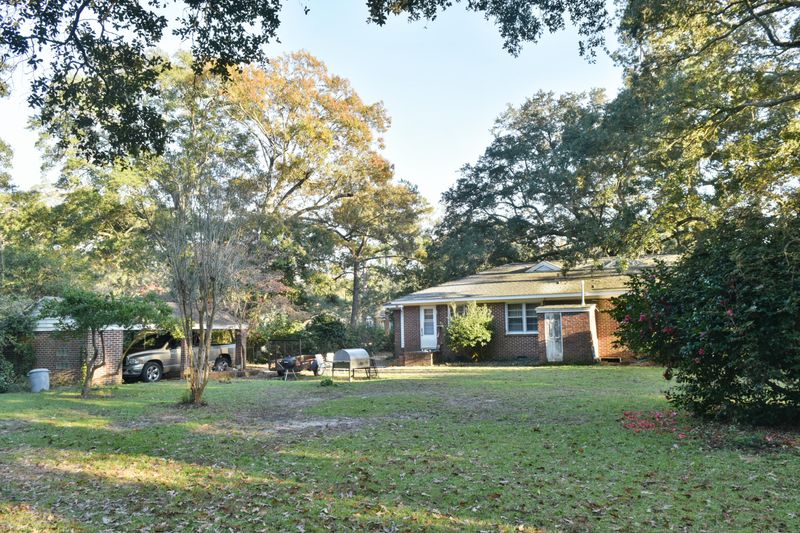 550 Trapier Dr, Charleston, SC 29412