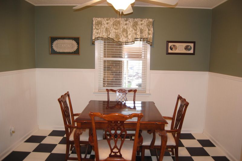 112 Center St, Moncks Corner, SC 29461