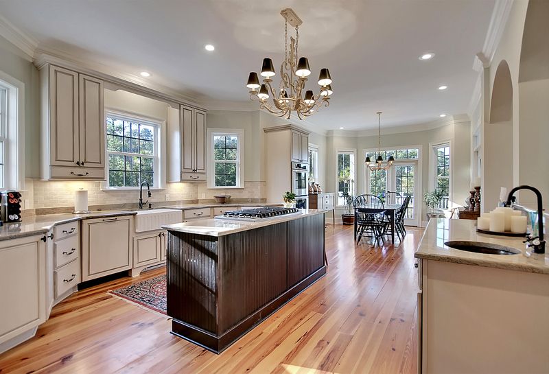 3547 Holmgren St, Mount Pleasant, SC 29466