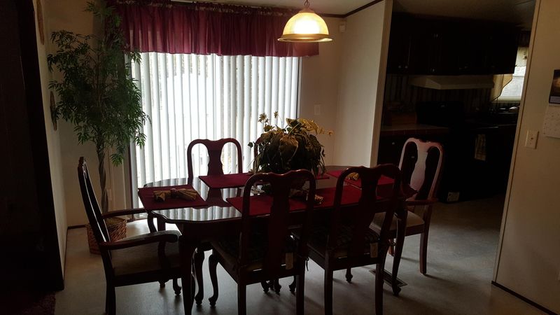 729 Roscoe Ct, Cross, SC 29436