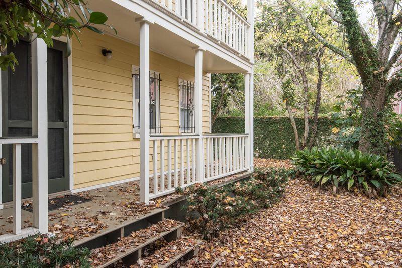 12 Elizabeth St, Charleston, SC 29403