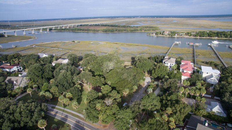 6 Whispering Palms Ln, Isle Of Palms, SC 29451