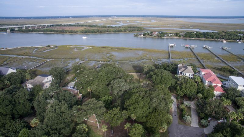 6 Whispering Palms Ln, Isle Of Palms, SC 29451