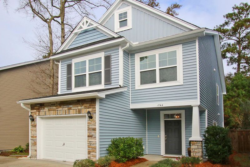 1744 Towne St, Johns Island, SC 29455