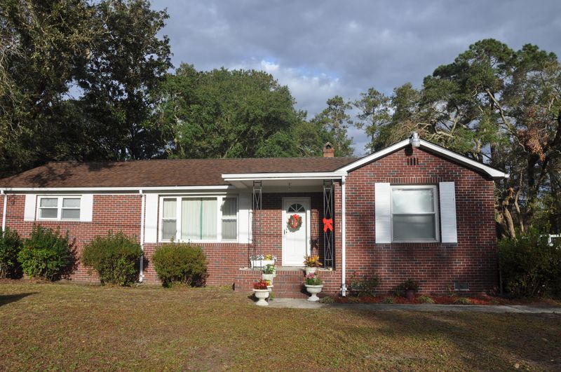 3202 Maybank Hw, Johns Island, SC 29455