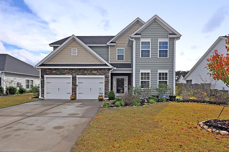 215 Berwick Dr, Summerville, SC 29483