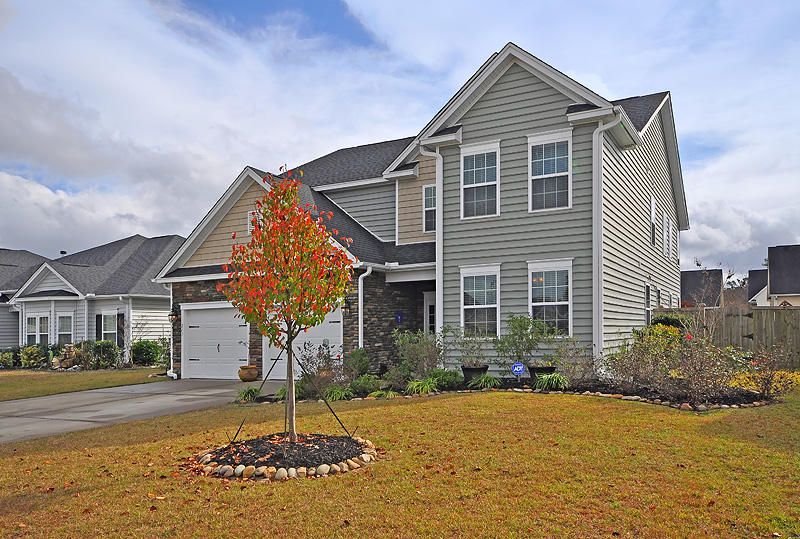 215 Berwick Dr, Summerville, SC 29483