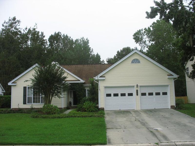 410 Thomaston Ave, Summerville, SC 29485