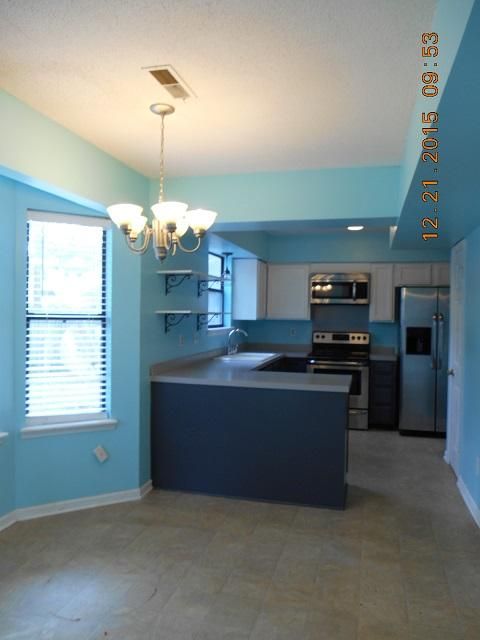 142 Traders Station Rd, Summerville, SC 29483