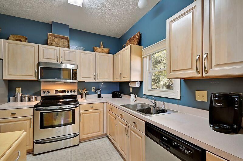 2459 Deer Ridge Ln, North Charleston, SC 29406