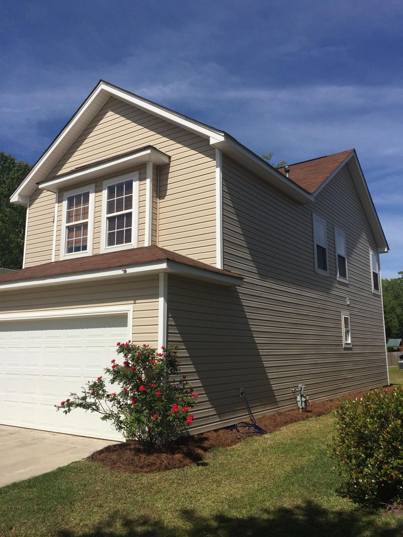 8753 Shadowglen Dr, North Charleston, SC 29420
