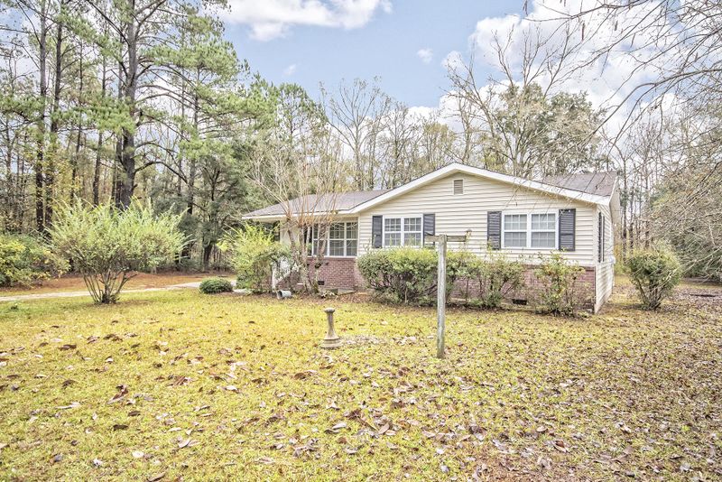 325 Faith Ln, Goose Creek, SC 29445