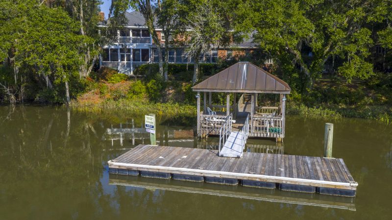 9162 Lottie Pope Rd, Edisto Island, SC 29438