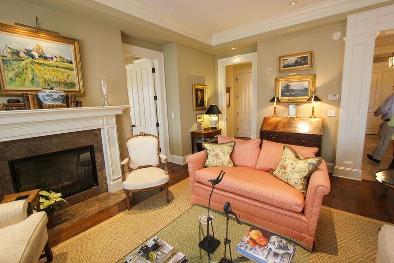 1 Vendue Range #J, Charleston, SC 29401
