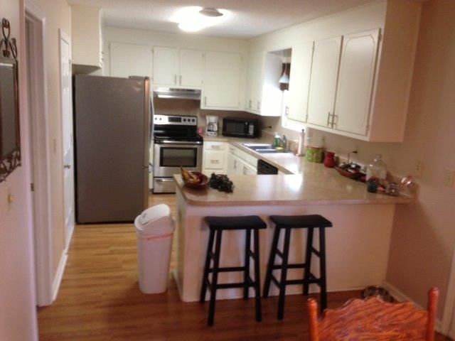 526 Dolphin Dr, Summerville, SC 29485