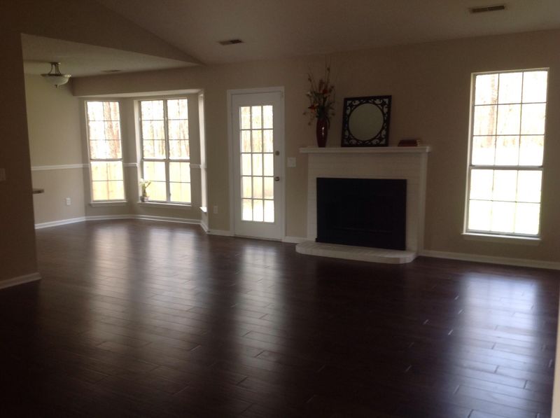 131 Chandler Dr, Ladson, SC 29456