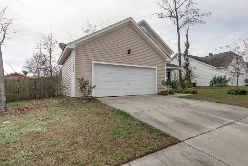 2414 Thoreau, North Charleston, SC 29406
