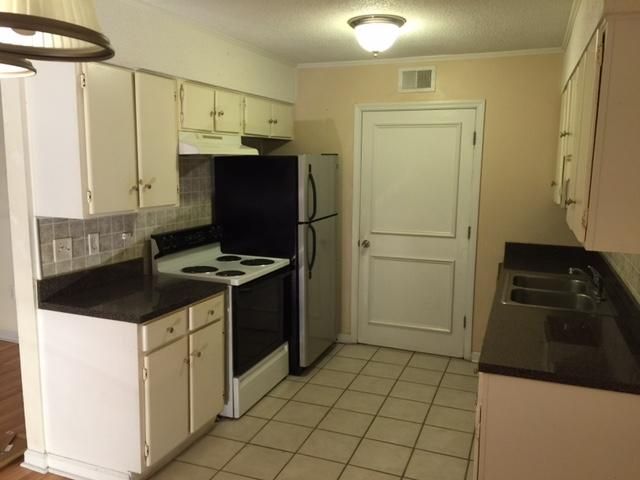 1402 Camp Rd #8 B, Charleston, SC 29412