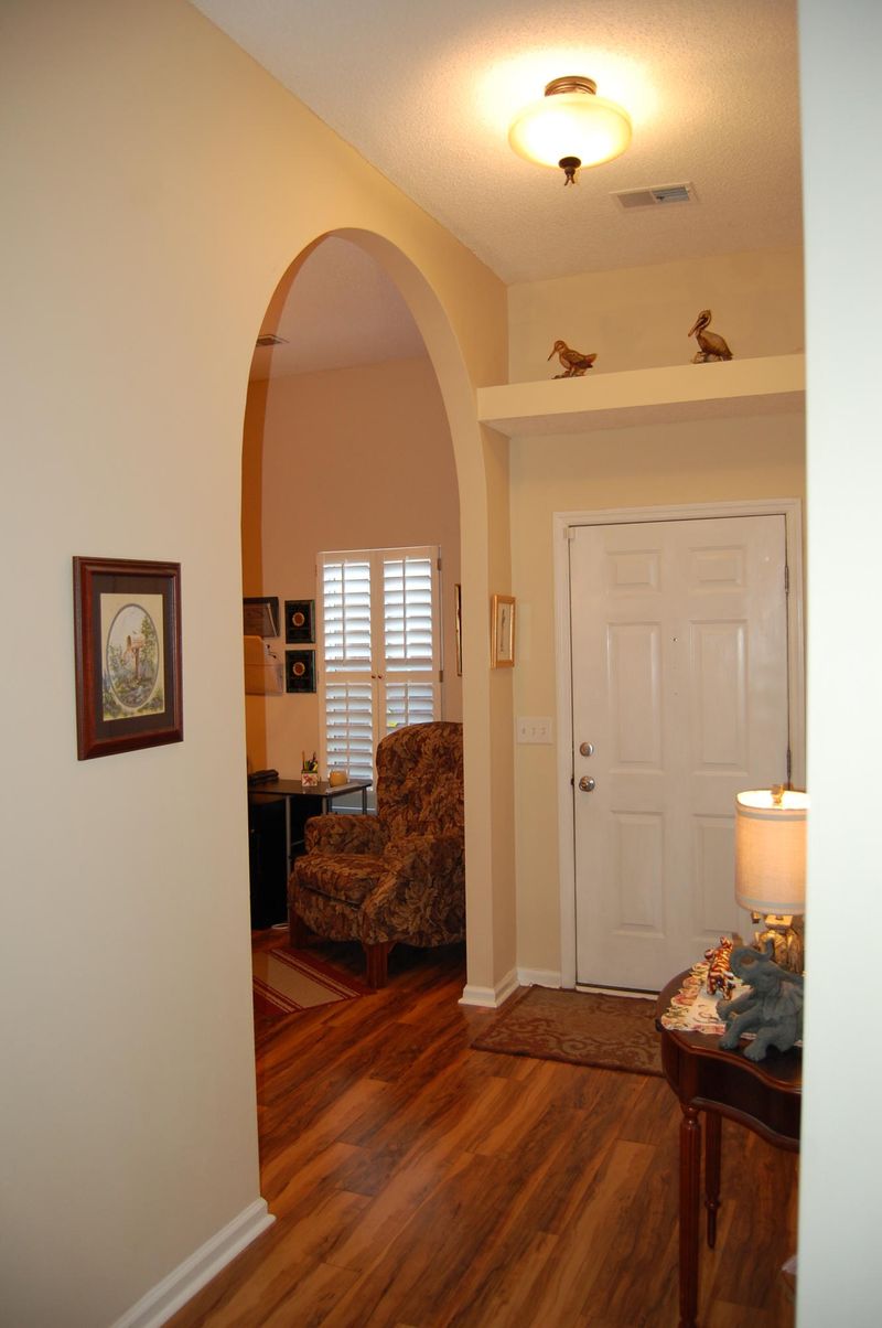 8505 Falling Leaf Ln, North Charleston, SC 29420