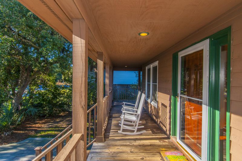 512 West Beach Ct, Folly Beach, SC 29439