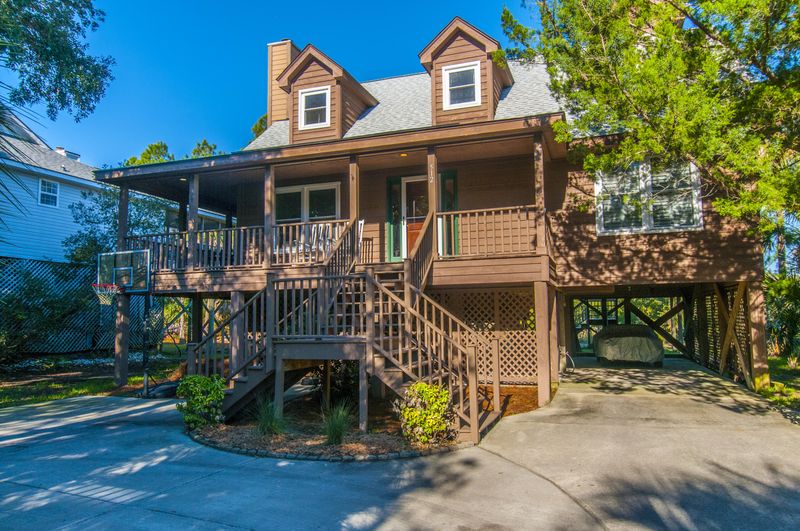 512 West Beach Ct, Folly Beach, SC 29439