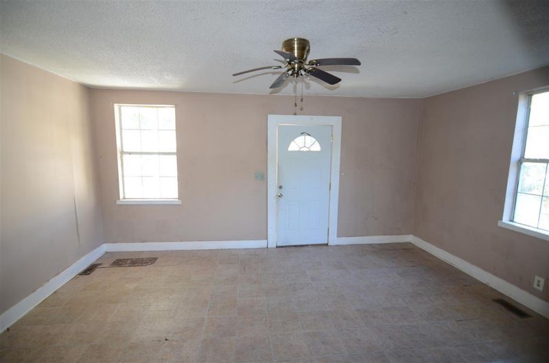 2609 Woodlawn Ave, North Charleston, SC 29405