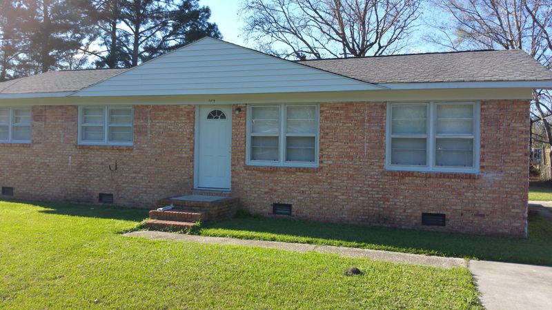 136 Gator Dr, Goose Creek, SC 29445