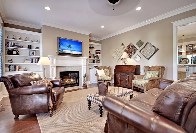 592 Galera Ln, Mount Pleasant, SC 29464