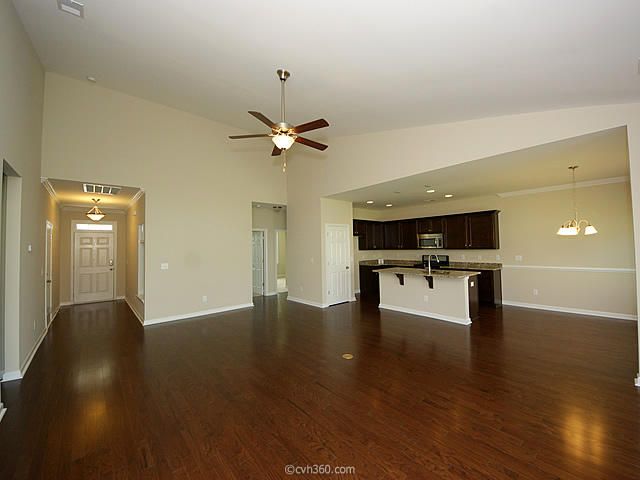8105 Saveur Ln, Charleston, SC 29406