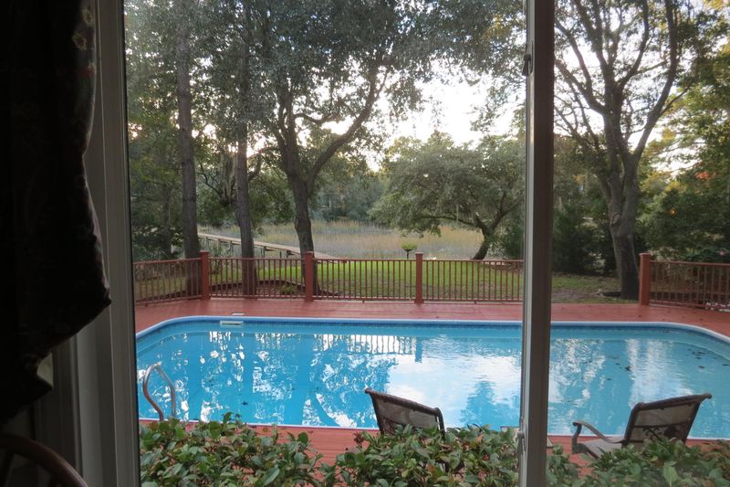 641 Palisades Dr, Mount Pleasant, SC 29464