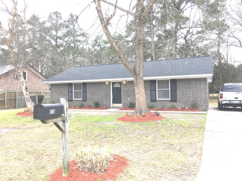 418 Longleaf Dr, Summerville, SC 29483