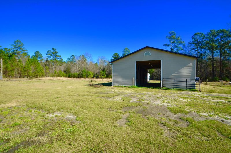 225 Midland Ct, Bonneau, SC 29431