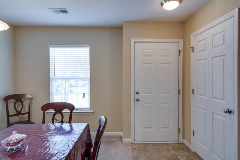 7848 Park Gate Dr, North Charleston, SC 29418