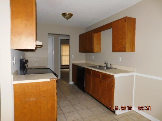 100 Sapling Ct, Moncks Corner, SC 29461